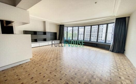 Flat for rent 2 bedrooms 150 m², 2400 €