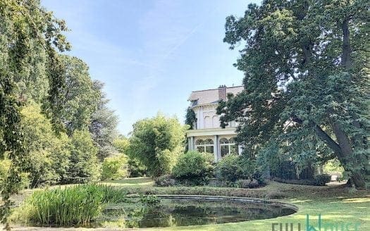 House for sale 7 bedrooms 600 m², 3900000 €