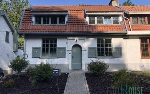 House for rent 3 bedrooms 150 m², 1950 €