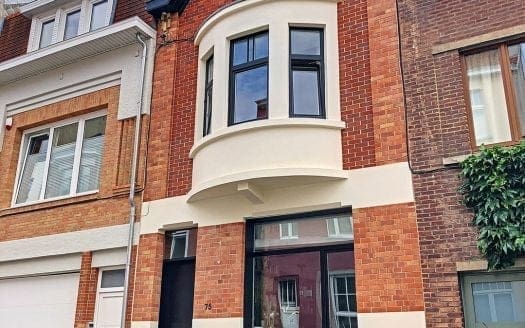 Maison à louer  4 chambres 185 m², 2250 €