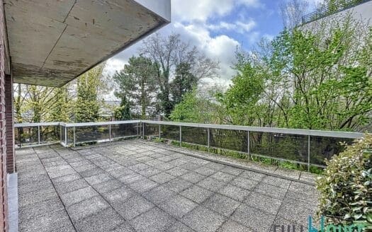 Appartement à louer 3 chambres 139 m², 1950 €