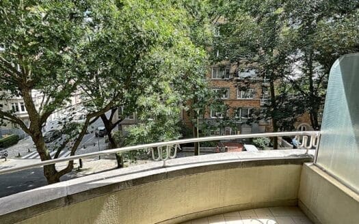 Flat for rent 2 bedrooms 95 m², 1450 €