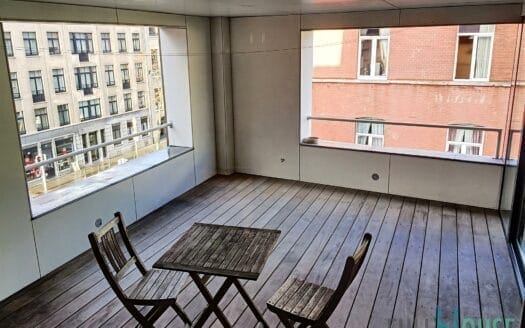 Flat for rent  2 bedrooms 180 m², 1600 €