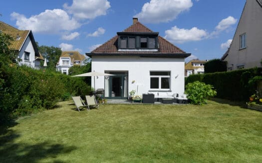 Huis te huur  3 slaapkamers 160 m², 2200 €