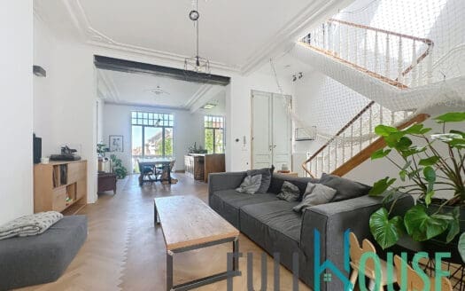 Appartement à louer 3 chambres 160 m², 2500 €