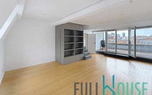 Flat for rent  3 bedrooms 165 m², 1600 €