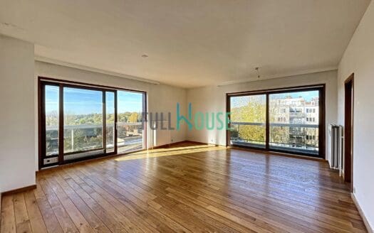 Flat for rent 3 bedrooms 122 m², 1950 €