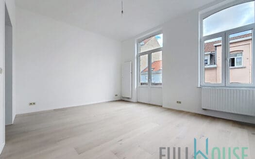 Flat for sale 1 bedroom 63 m², 270000 €